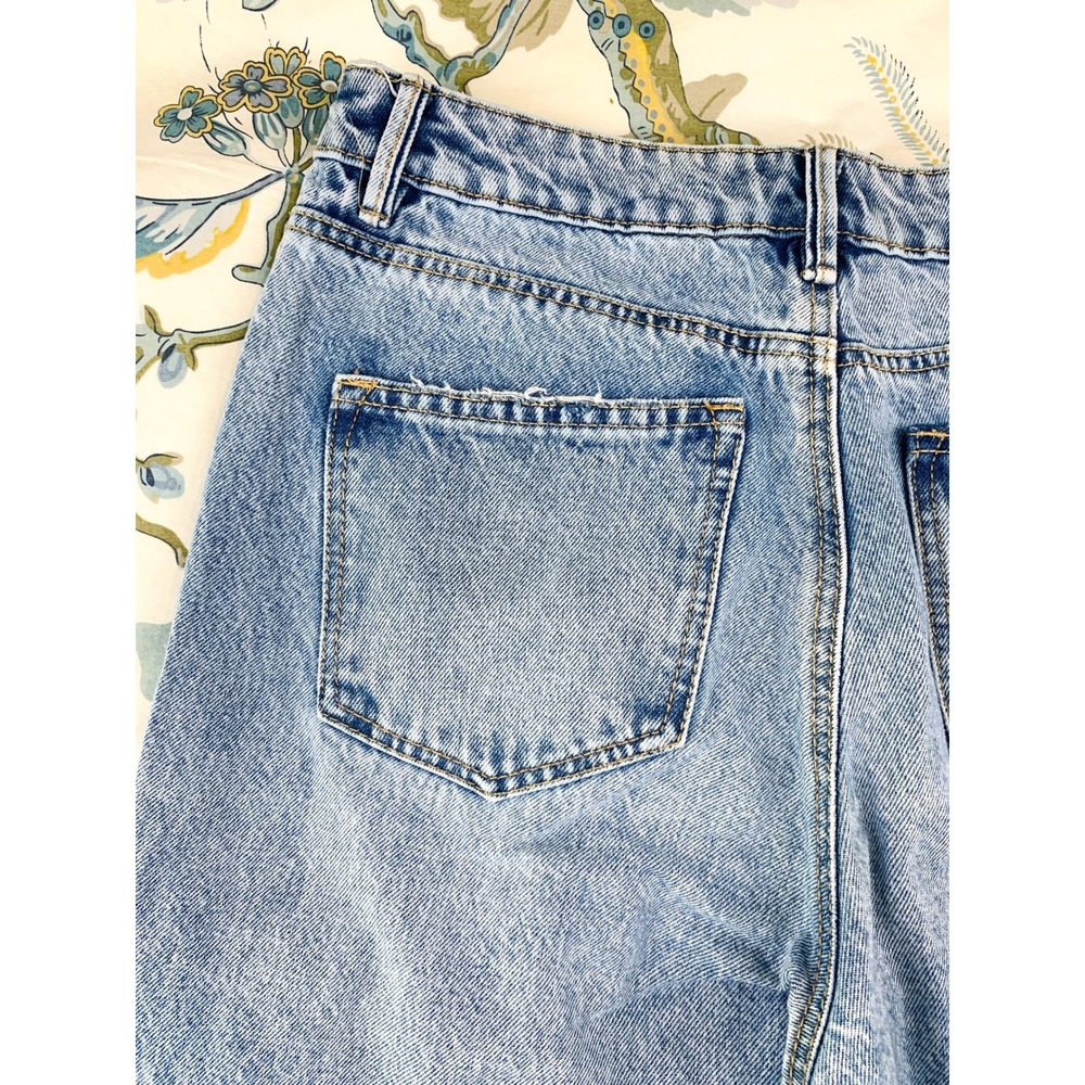 Stradivarius High Waisted Wide Leg Jeans Light Blue Wash Size 10 EUR 42 Baggy - Picture 11 of 16